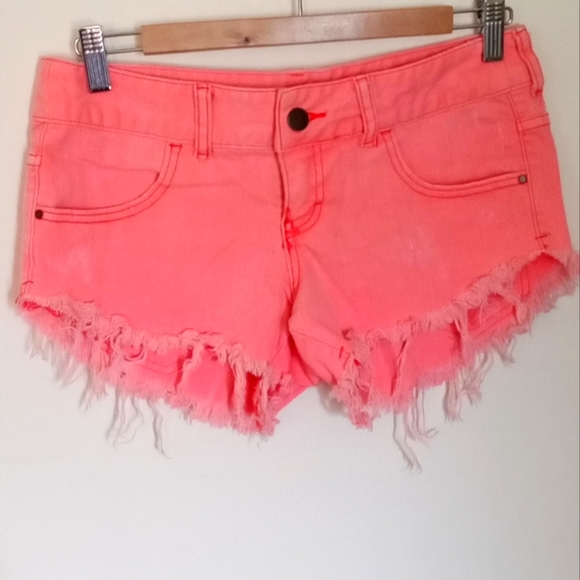 Billabong Short Shorts - Size 1 - Picture 5 of 11